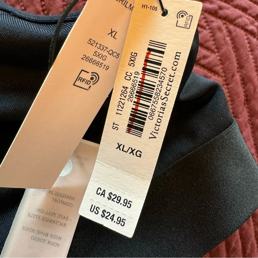 4/$40 Victoria’s Secret Sport Razor Sheer Back Medium Support‎ Black Sports Bra
